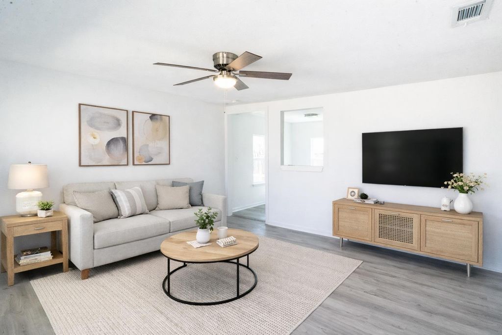 702 N 2nd ST, Copperas Cove, TX 76522