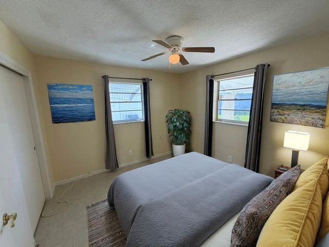 604 SW 15th Street SW, Boynton Beach, FL 33426