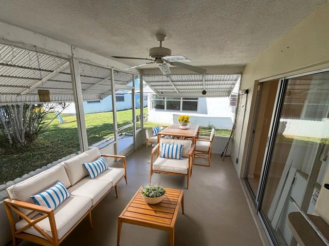 604 SW 15th Street SW, Boynton Beach, FL 33426