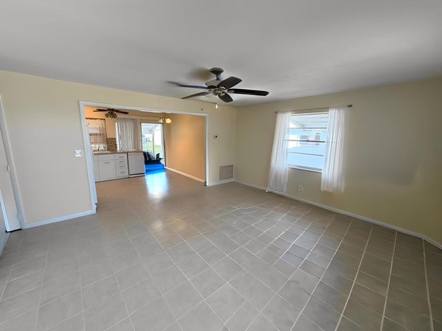 604 SW 15th Street SW, Boynton Beach, FL 33426