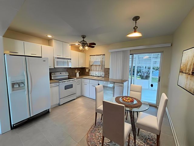 604 SW 15th Street SW, Boynton Beach, FL 33426