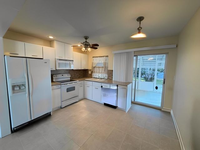 604 SW 15th Street SW, Boynton Beach, FL 33426