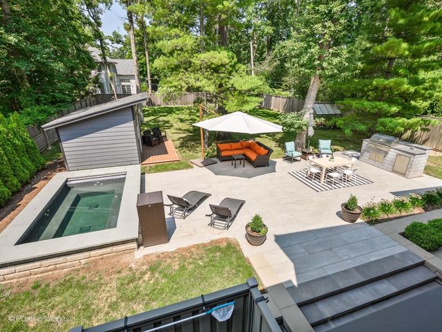344 E Witchwood Lane, Lake Bluff, IL 60044