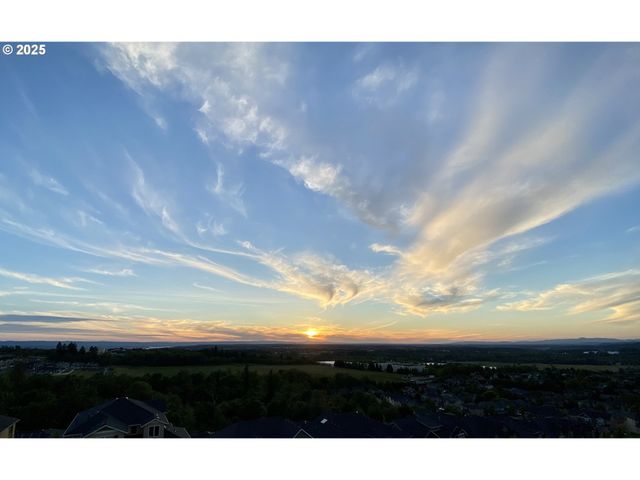 2009 Nw KLICKITAT St, Camas, WA 98607