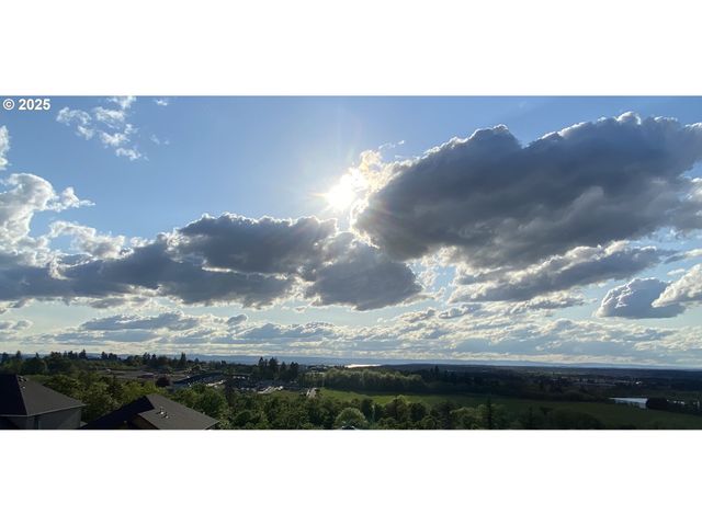 2009 Nw KLICKITAT St, Camas, WA 98607
