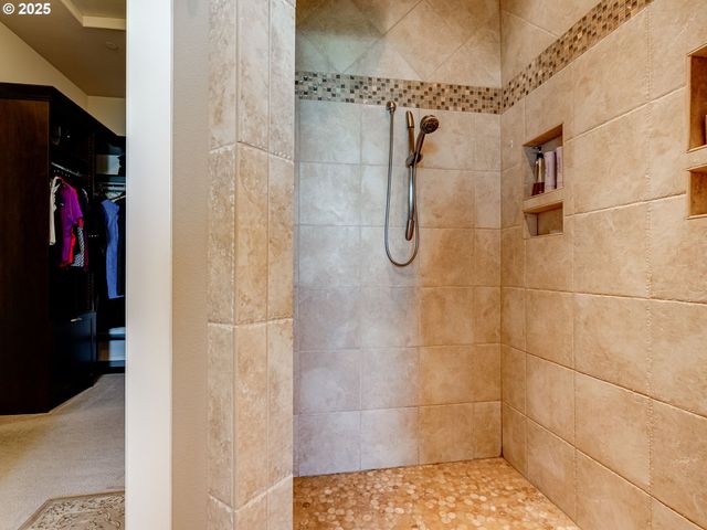 2009 Nw KLICKITAT St, Camas, WA 98607