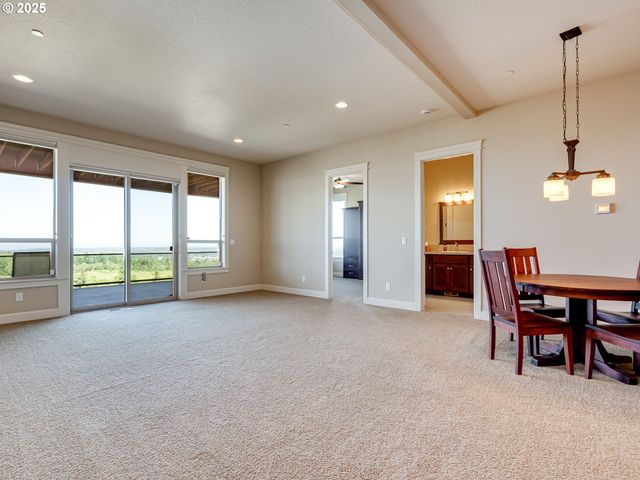 2009 Nw KLICKITAT St, Camas, WA 98607
