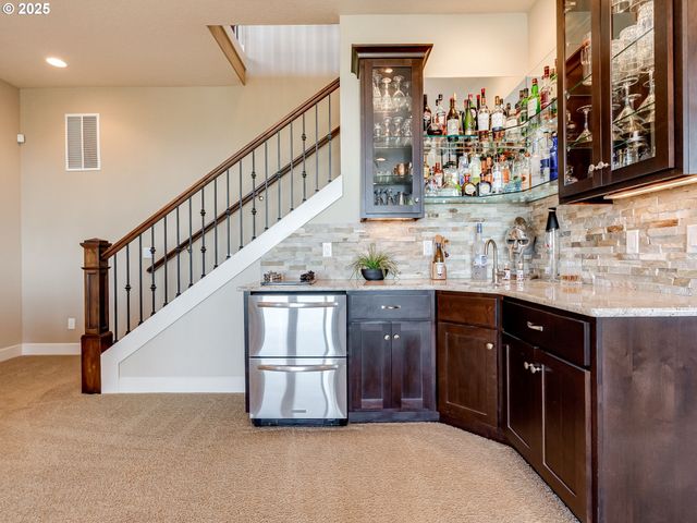 2009 Nw KLICKITAT St, Camas, WA 98607