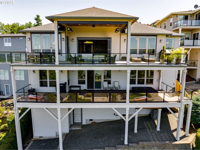 2009 Nw KLICKITAT St, Camas, WA 98607