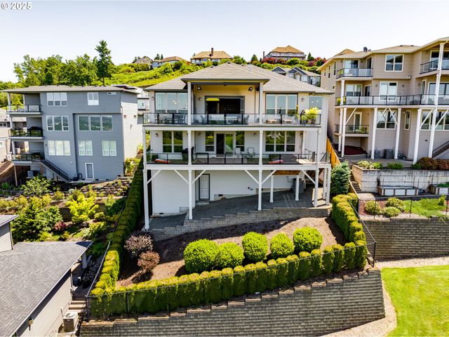 2009 Nw KLICKITAT St, Camas, WA 98607