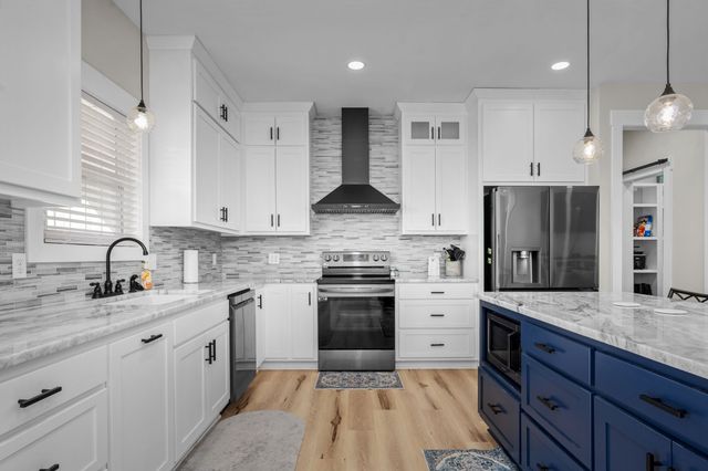 431 Rose Dr, Decherd, TN 37324