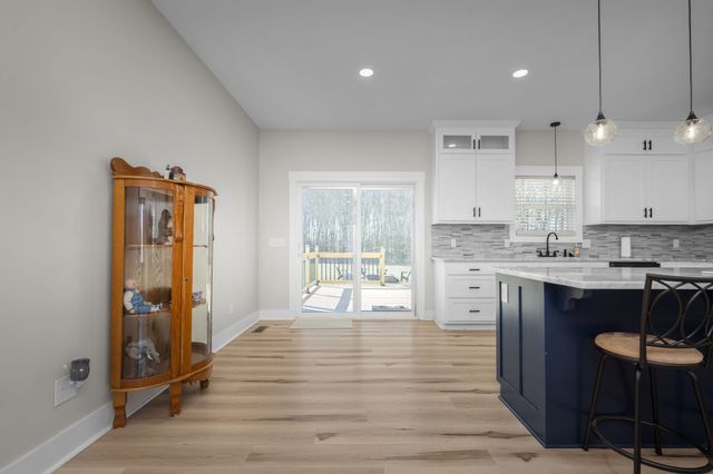 431 Rose Dr, Decherd, TN 37324