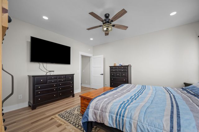 431 Rose Dr, Decherd, TN 37324