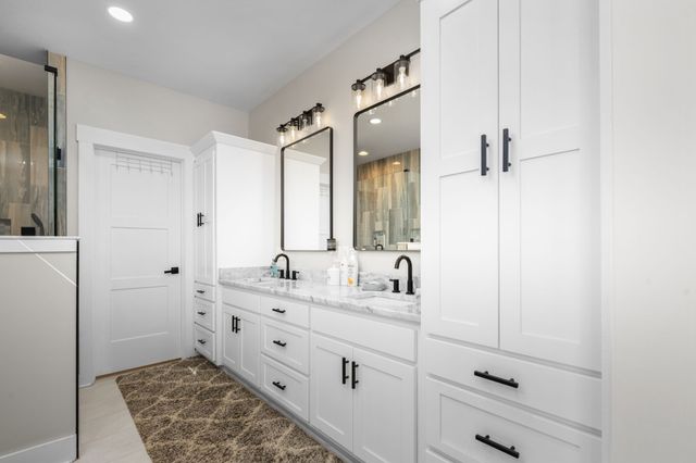 431 Rose Dr, Decherd, TN 37324