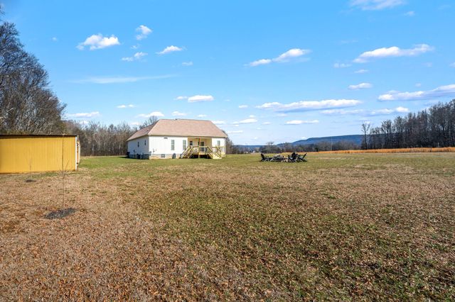 431 Rose Dr, Decherd, TN 37324