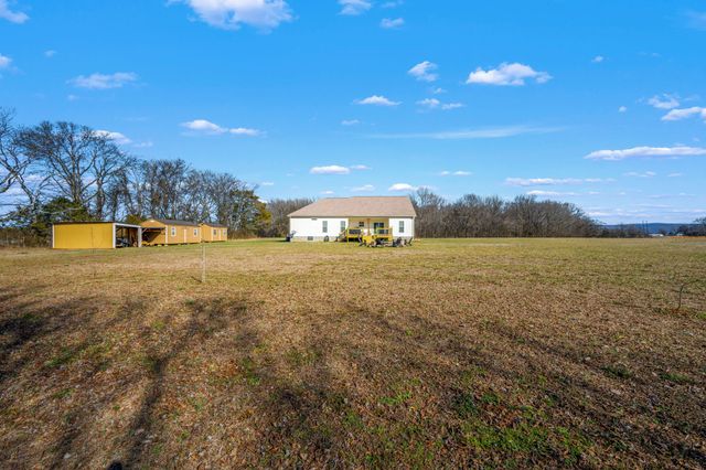 431 Rose Dr, Decherd, TN 37324