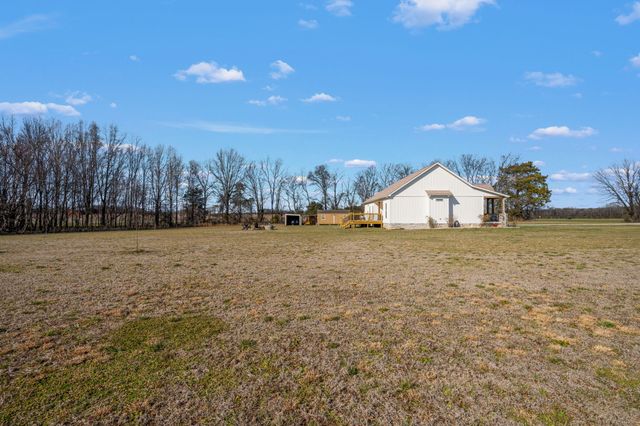 431 Rose Dr, Decherd, TN 37324