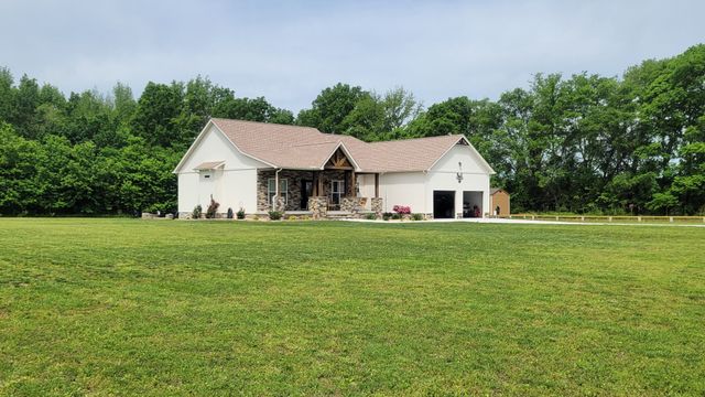 431 Rose Dr, Decherd, TN 37324