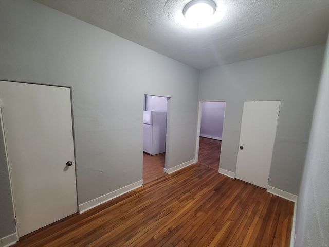 10 Abbottsford 3, Boston, MA 02121