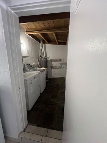 6531 W 8th Avenue, Hialeah, FL 33012