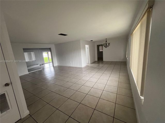 6531 W 8th Avenue, Hialeah, FL 33012