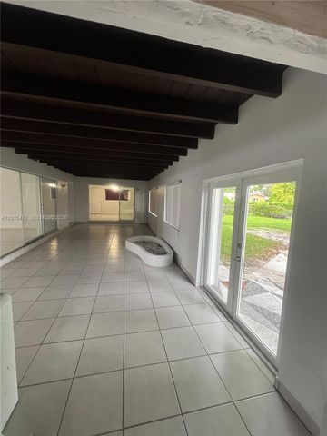 6531 W 8th Avenue, Hialeah, FL 33012