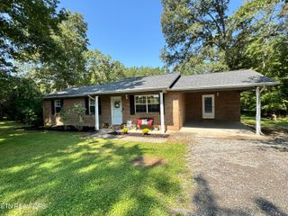 7 Waukesha Drive, Crossville, TN 38555