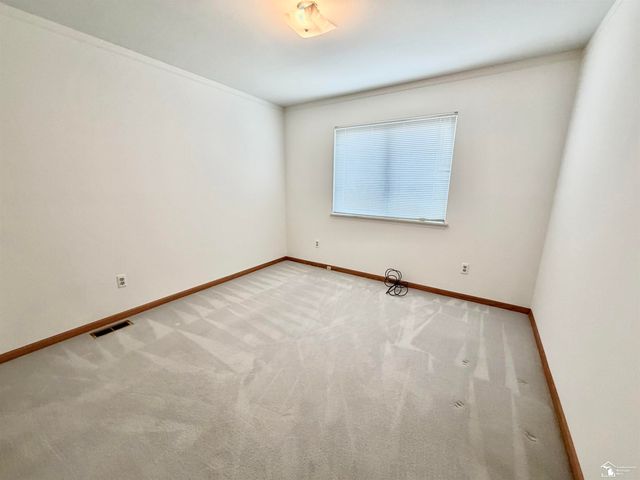 25920 Reeck Road, Woodhaven, MI 48183