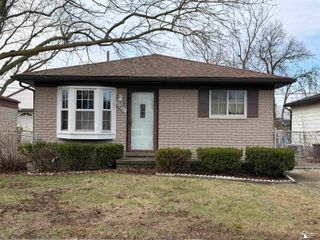 25920 Reeck Road, Woodhaven, MI 48183