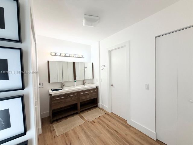 3701 N Country Club Drive 607, Aventura, FL 33180