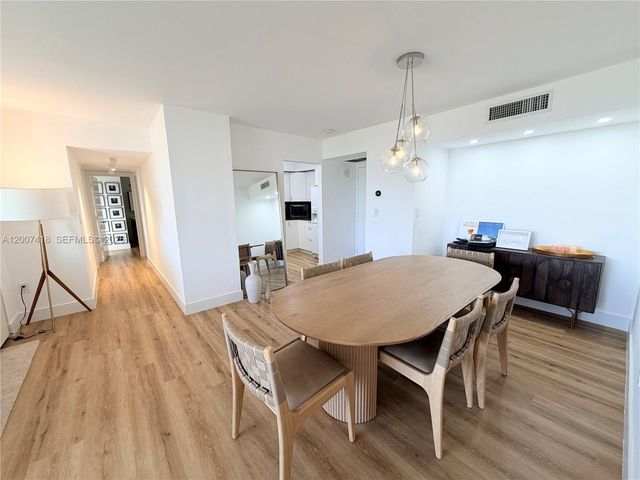3701 N Country Club Drive 607, Aventura, FL 33180