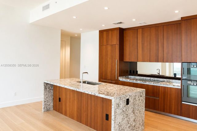 175 SE 25th Rd 3103, Miami, FL 33129