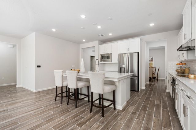 659 Solar Lane, Clovis, CA 93619