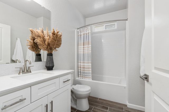 659 Solar Lane, Clovis, CA 93619