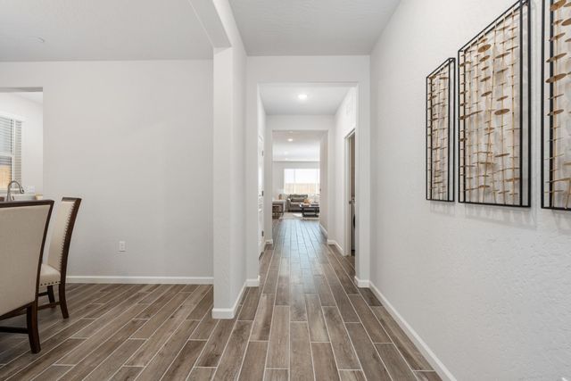659 Solar Lane, Clovis, CA 93619