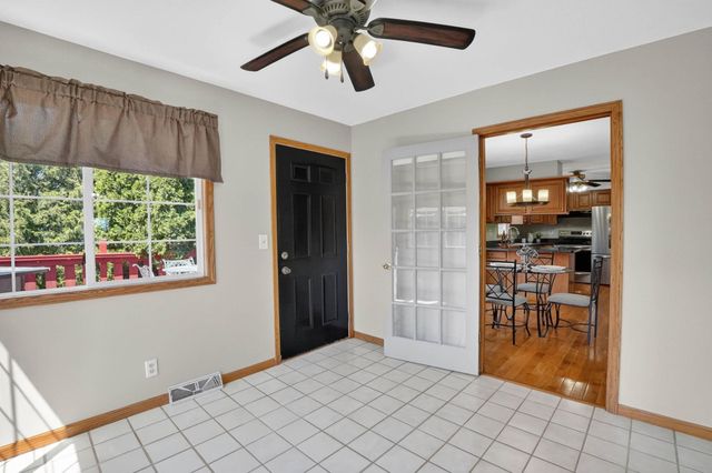 4101 Horseshoe Drive, Cedar Falls, IA 50613