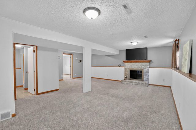 4101 Horseshoe Drive, Cedar Falls, IA 50613