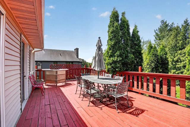 4101 Horseshoe Drive, Cedar Falls, IA 50613