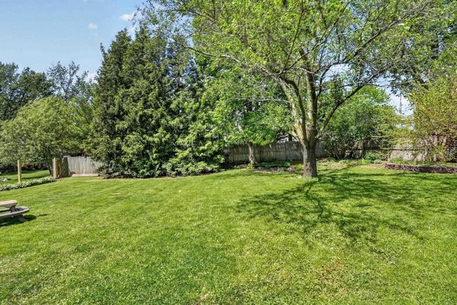 4101 Horseshoe Drive, Cedar Falls, IA 50613