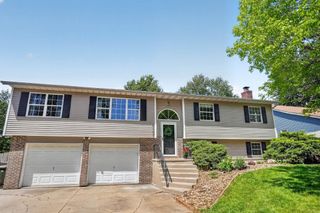 4101 Horseshoe Drive, Cedar Falls, IA 50613