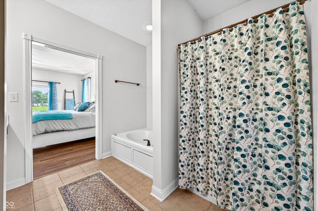 4190 W 100 N, Bargersville, IN 46106