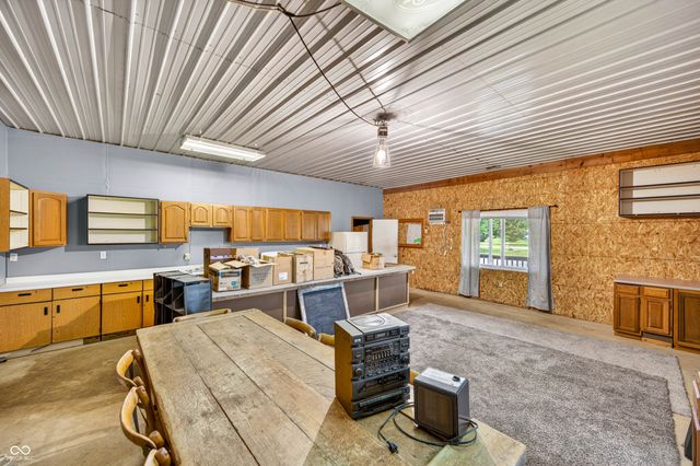 4190 W 100 N, Bargersville, IN 46106