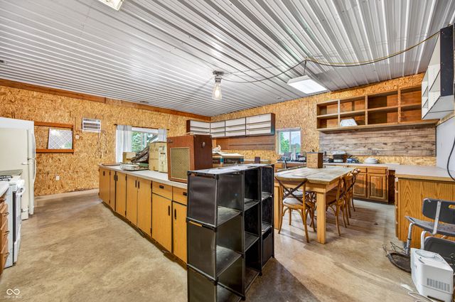 4190 W 100 N, Bargersville, IN 46106