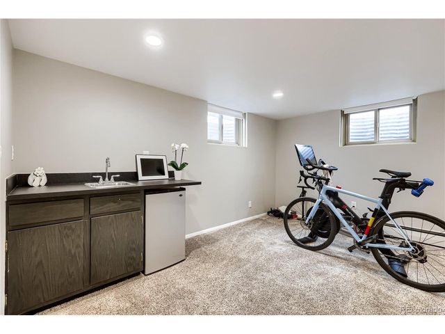 411 Leyden St, Denver, CO 80220