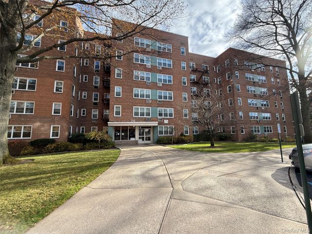 76 DeHaven Drive 3M, Yonkers, NY 10703