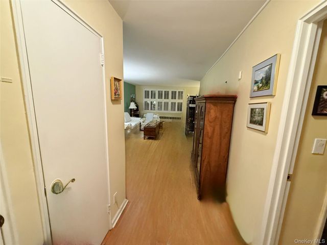 76 DeHaven Drive 3M, Yonkers, NY 10703