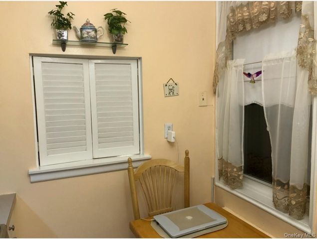 76 DeHaven Drive 3M, Yonkers, NY 10703