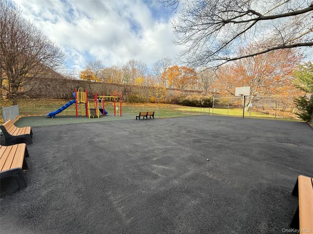 76 DeHaven Drive 3M, Yonkers, NY 10703