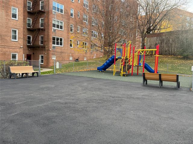 76 DeHaven Drive 3M, Yonkers, NY 10703