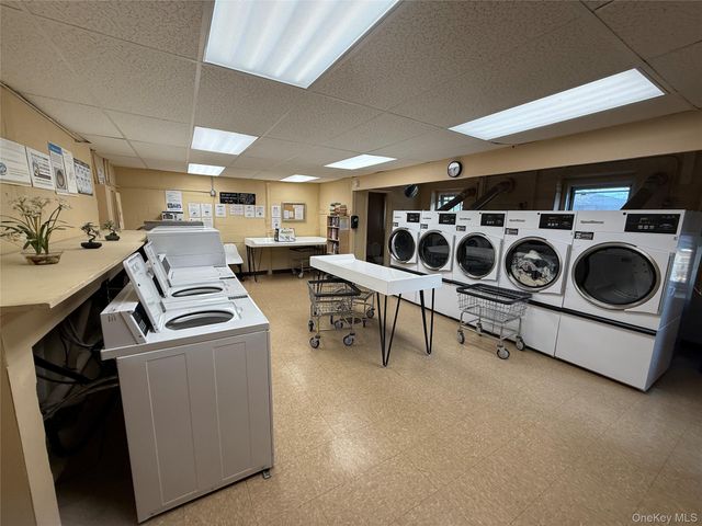 76 DeHaven Drive 3M, Yonkers, NY 10703